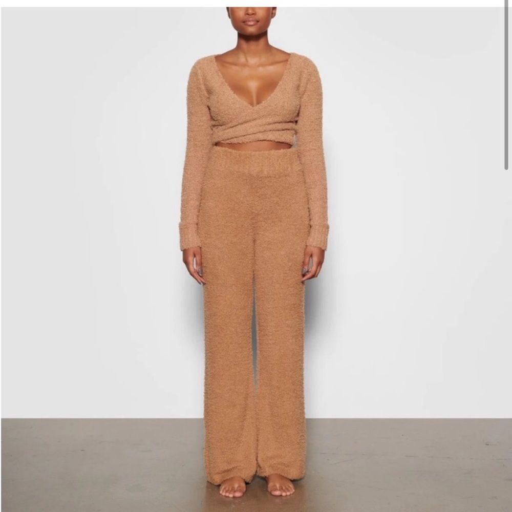 Skims Teddy Cozy Knit Lounge Pants in Camel 4X 5X